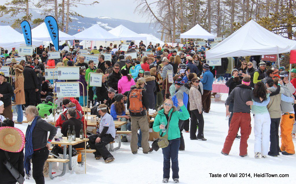 Mountain Top Picnic crowd shot Taste of Vail HeidiTown.com Mountain Top Picnic crowd shot Taste of Vail HeidiTown.com