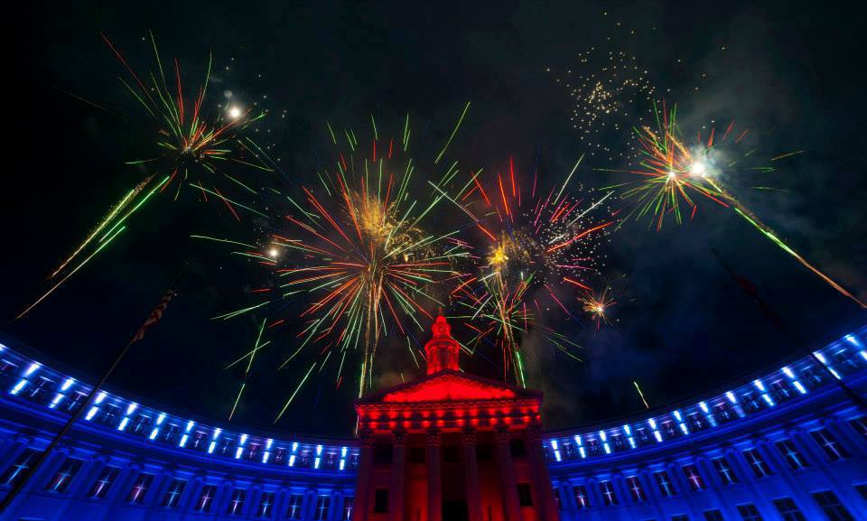 Blazen Illuminations the denver city building. Loveland Fire & Ice Festival. HeidiTown.com