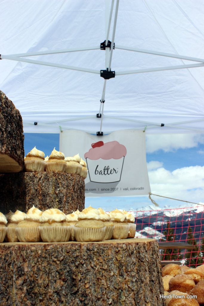 Cupcakes at the Mountain Top Picnic at the Taste of Vail. Top 5 reasons to attend the Taste of Vail. HeidiTown.com