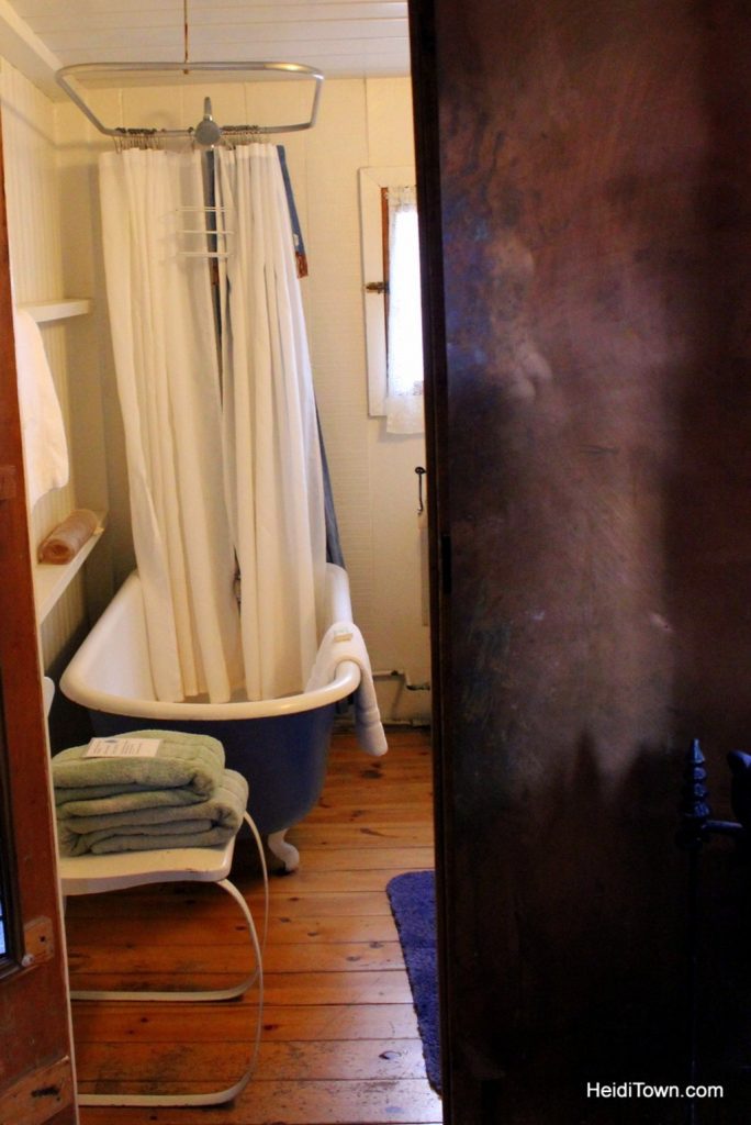 experience the magic of avalanche ranch. Cabin #8, bathroom. HeidiTown.com