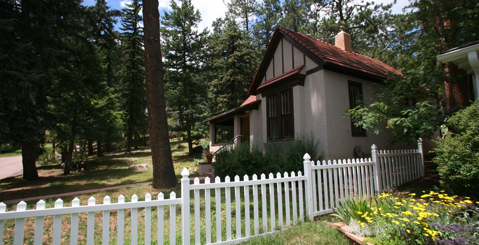 Two very different lodging options in the Colorado Springs area. Ramona Cottage in Cascade. HeidiTown.com