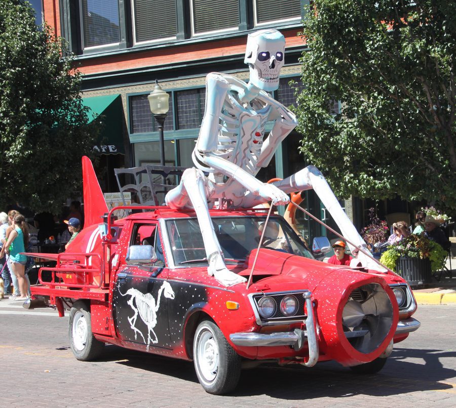 Featured Festival ArtoCade 2016 Trindiad Colorado. skeleton artcar. HeidiTown.com