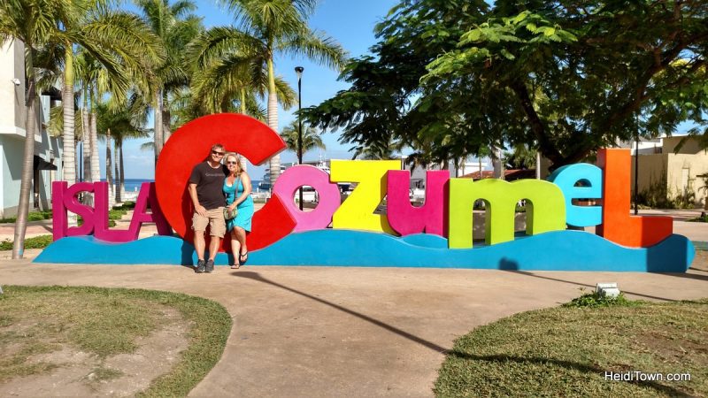 11-things-you-should-know-before-visiting-cozumel-mexico-cozumel-sign-in-the-plaza