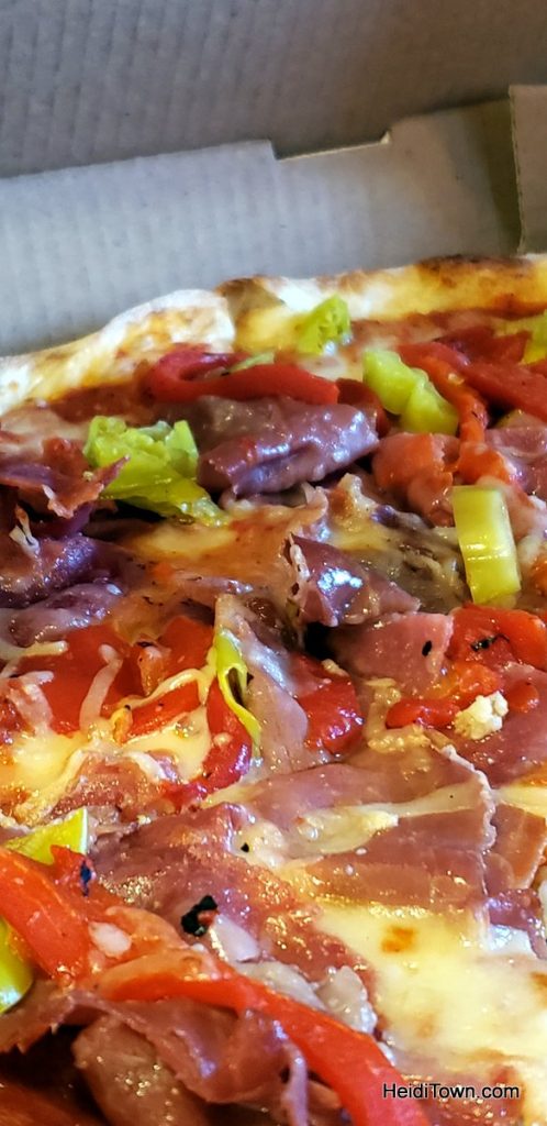 Dine in Estes Park BBQ, Buffets & Pizza, Pizza, Pizza. HeidiTown (11)
