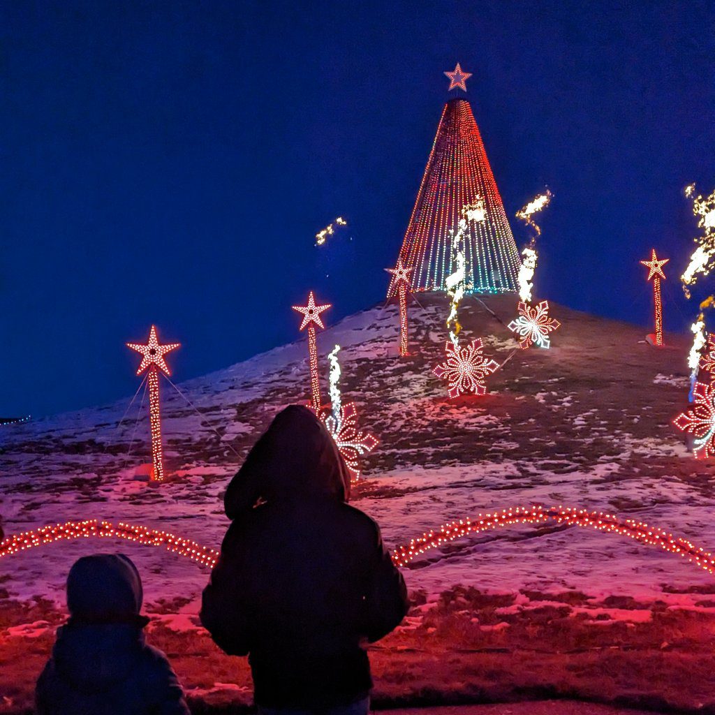 Light up the Holidays Green Chile & Hockey in Loveland, Colorado. HeidiTown (header)